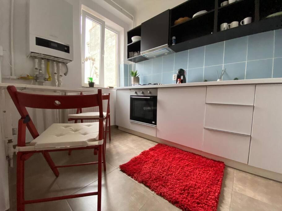 Kara'S Apartment Bucarest Extérieur photo